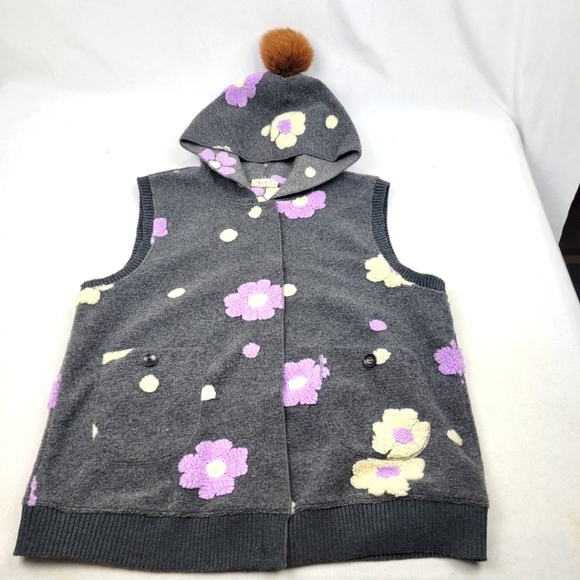 NWOT FreeBee felt / fleece floral pompom ribbed trim vest - Picture 1 of 6